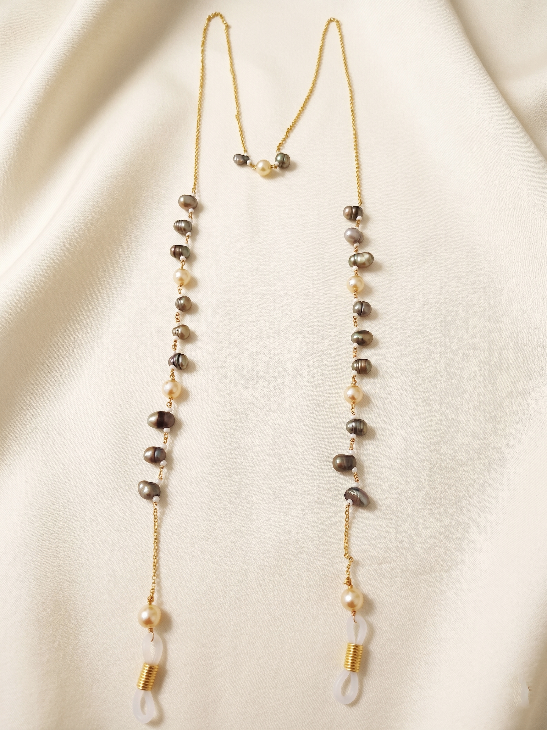Pearl Baroques Earpods Chain