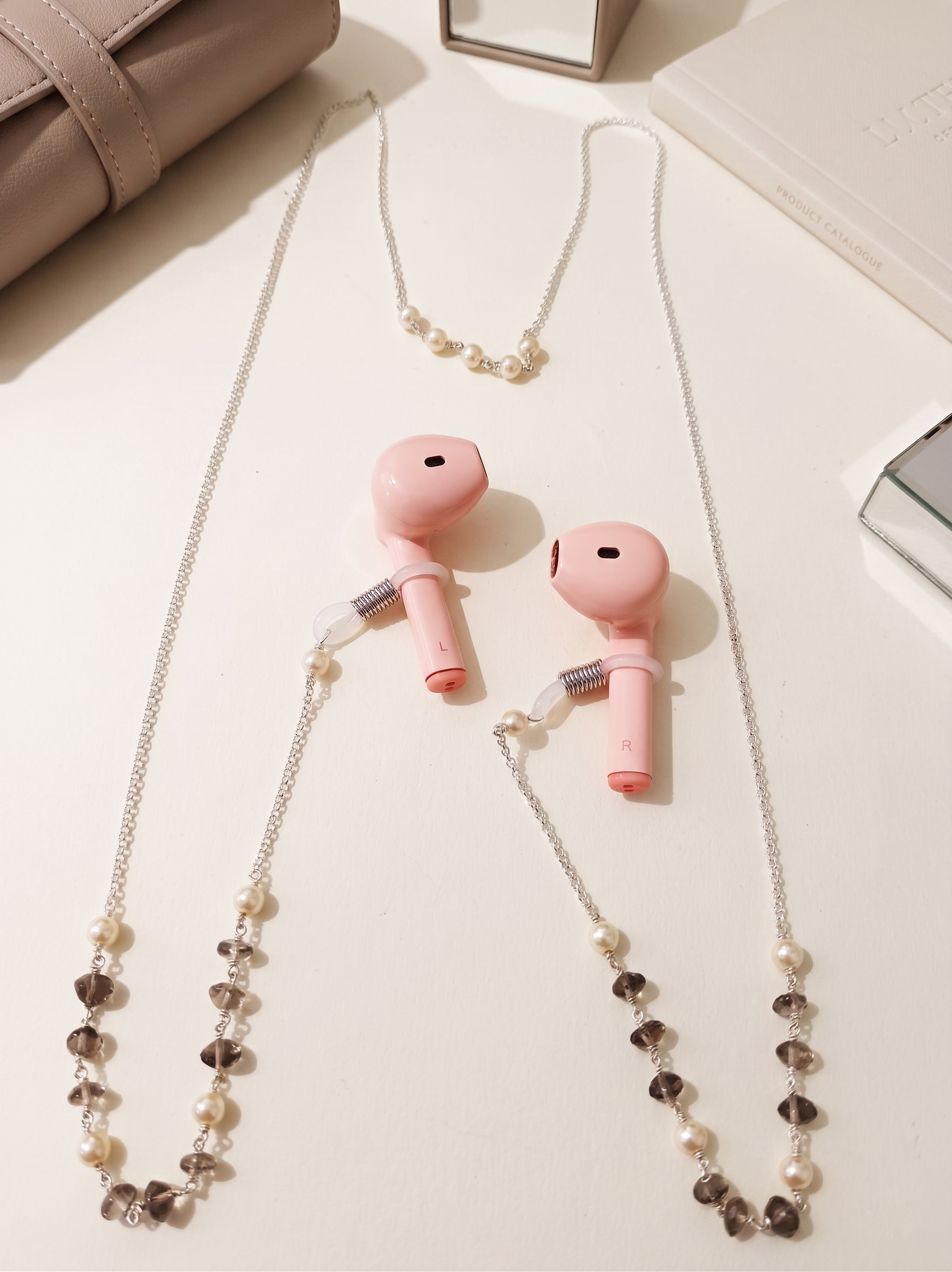 Quartz Pearl Earpods Chain