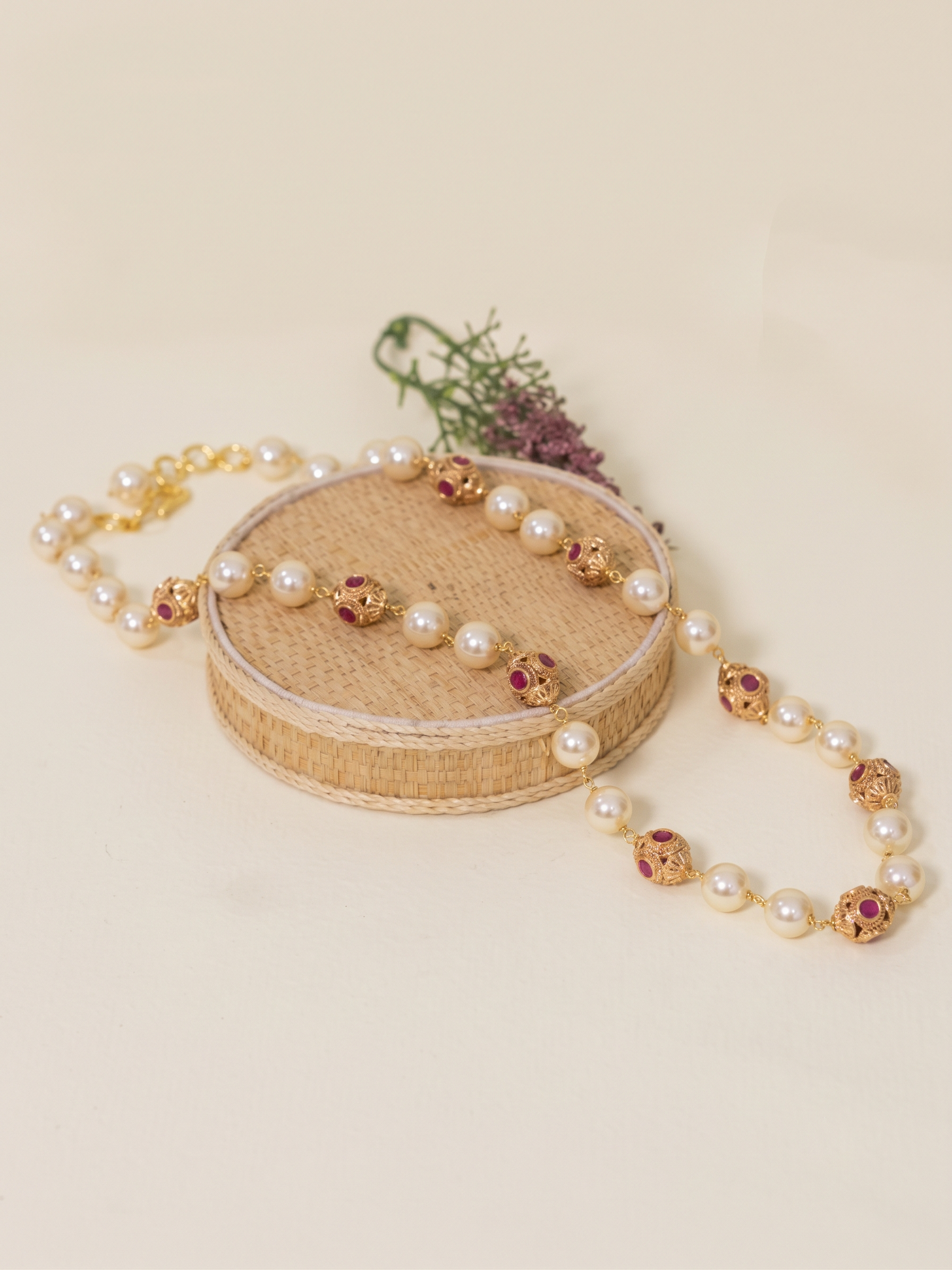 Pearl Neckpiece