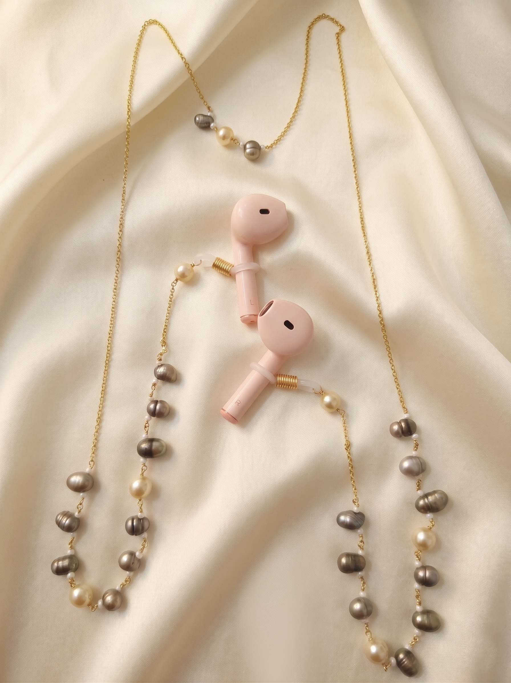 Pearl Baroques Earpods Chain