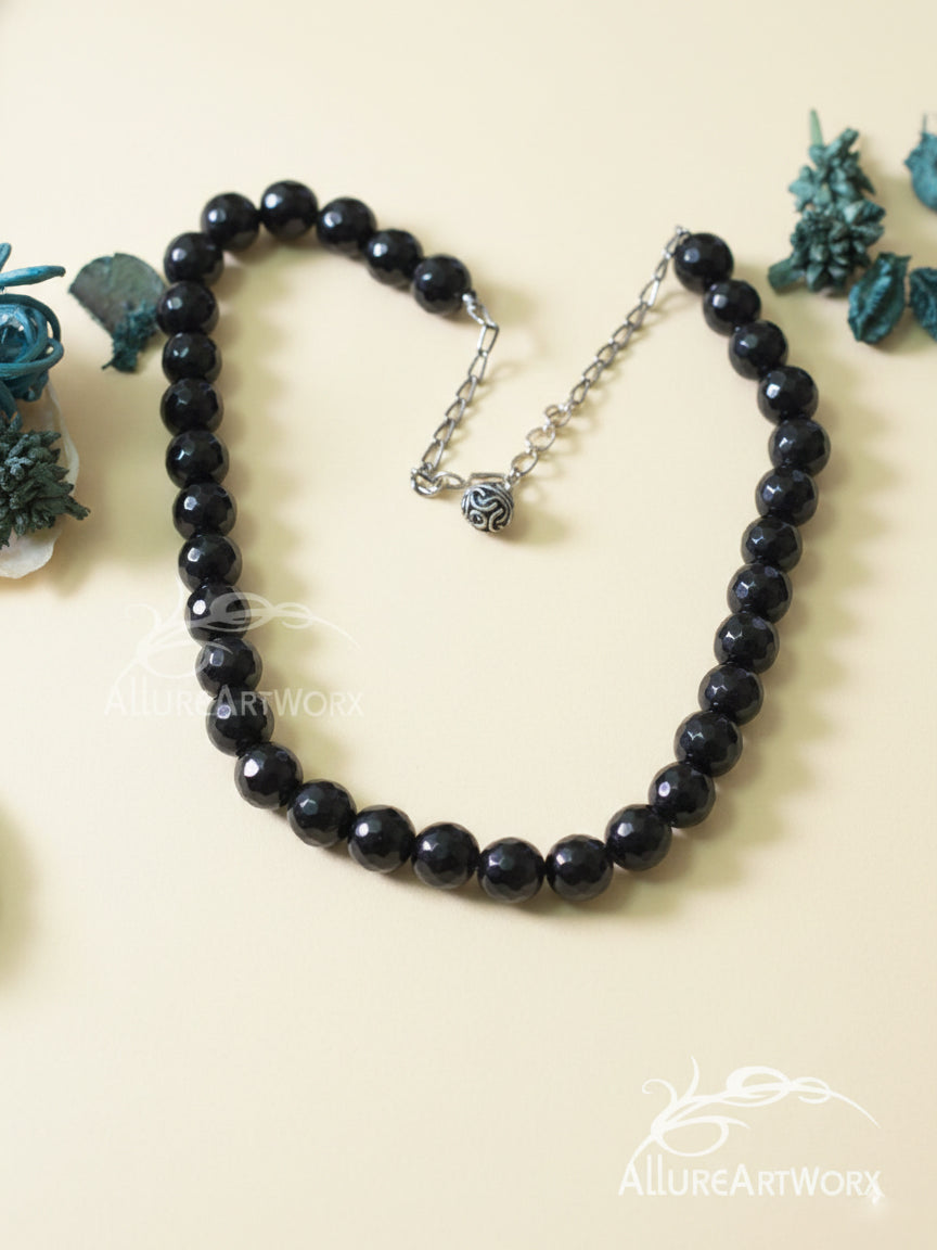 Onyx Neckpiece