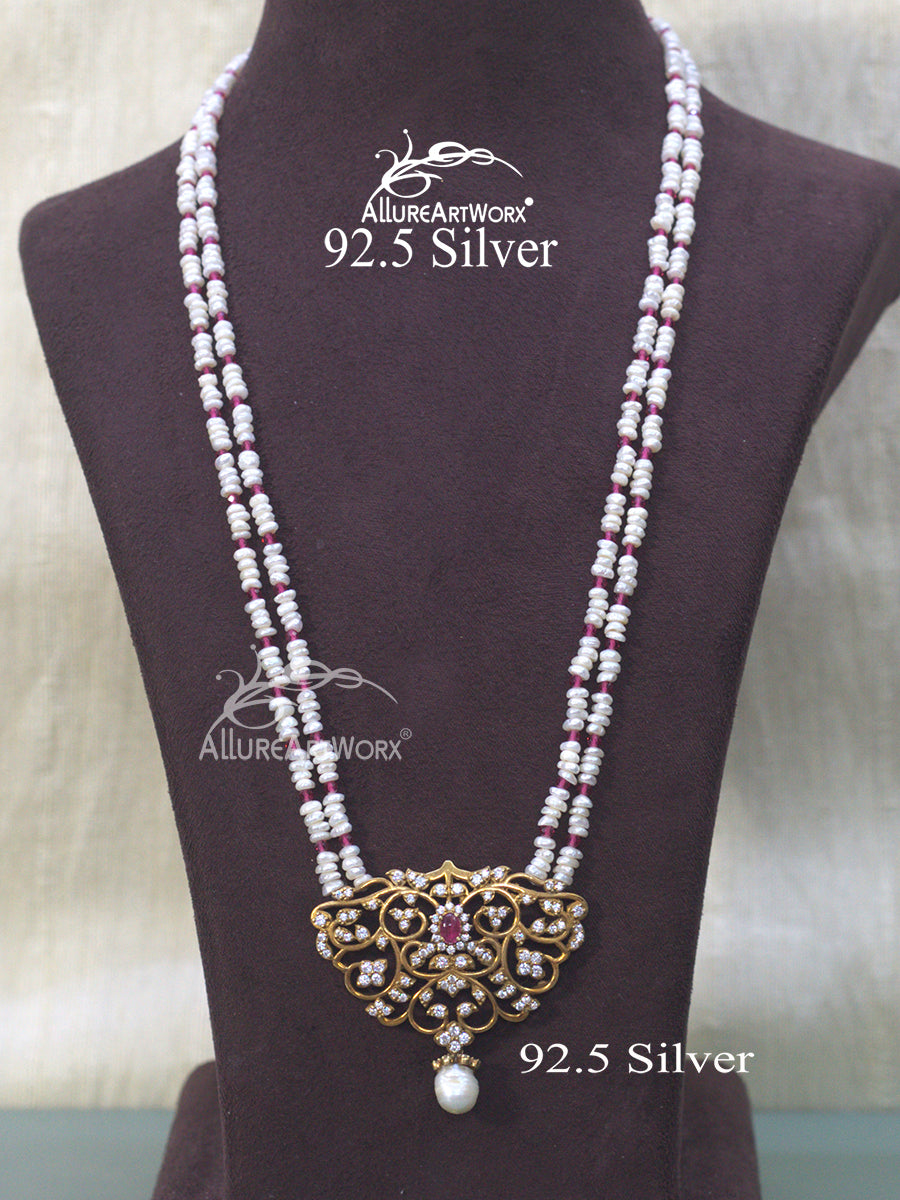 Ojasvi Silver Neckpiece