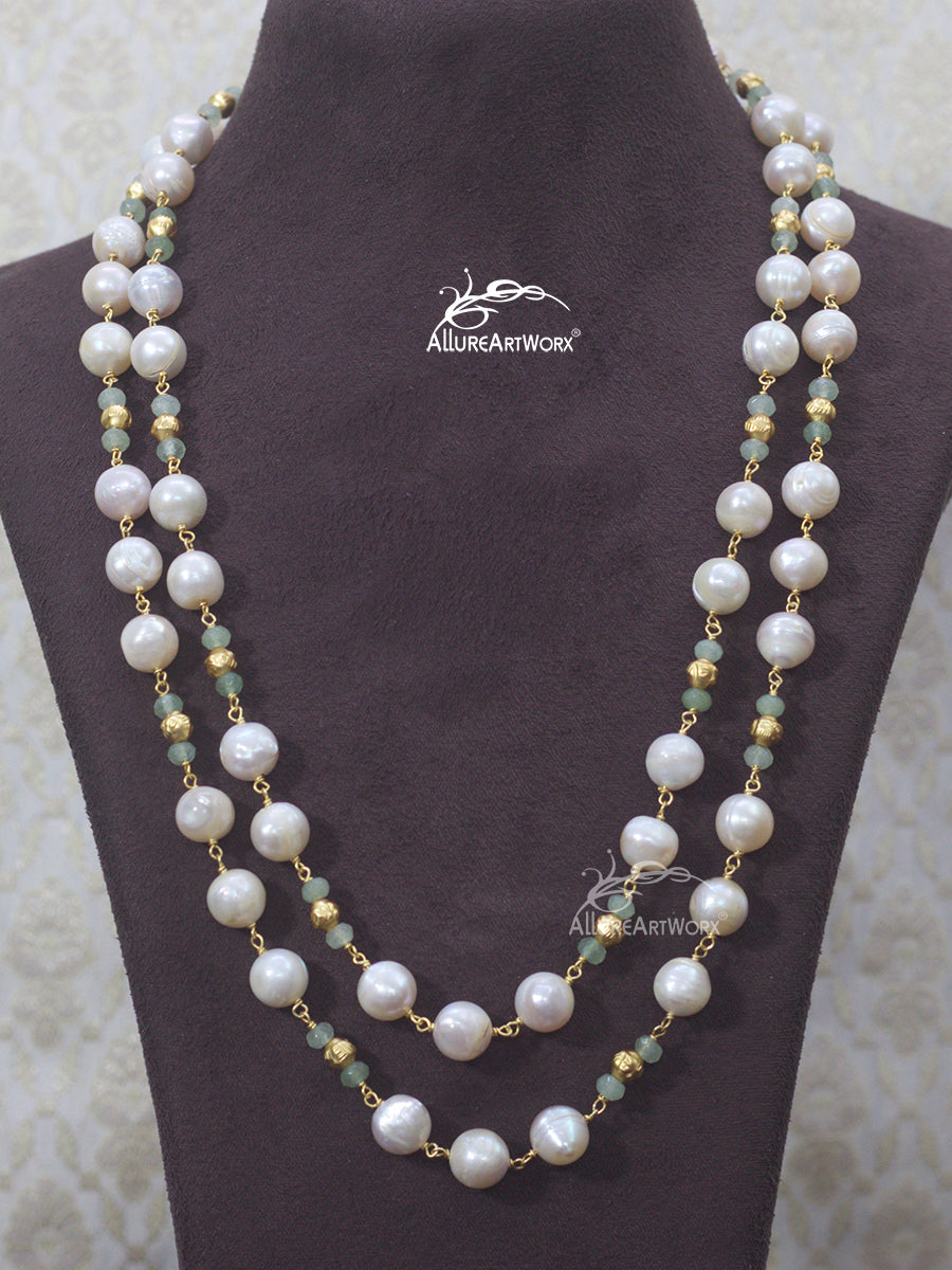 Pearl Neckpiece