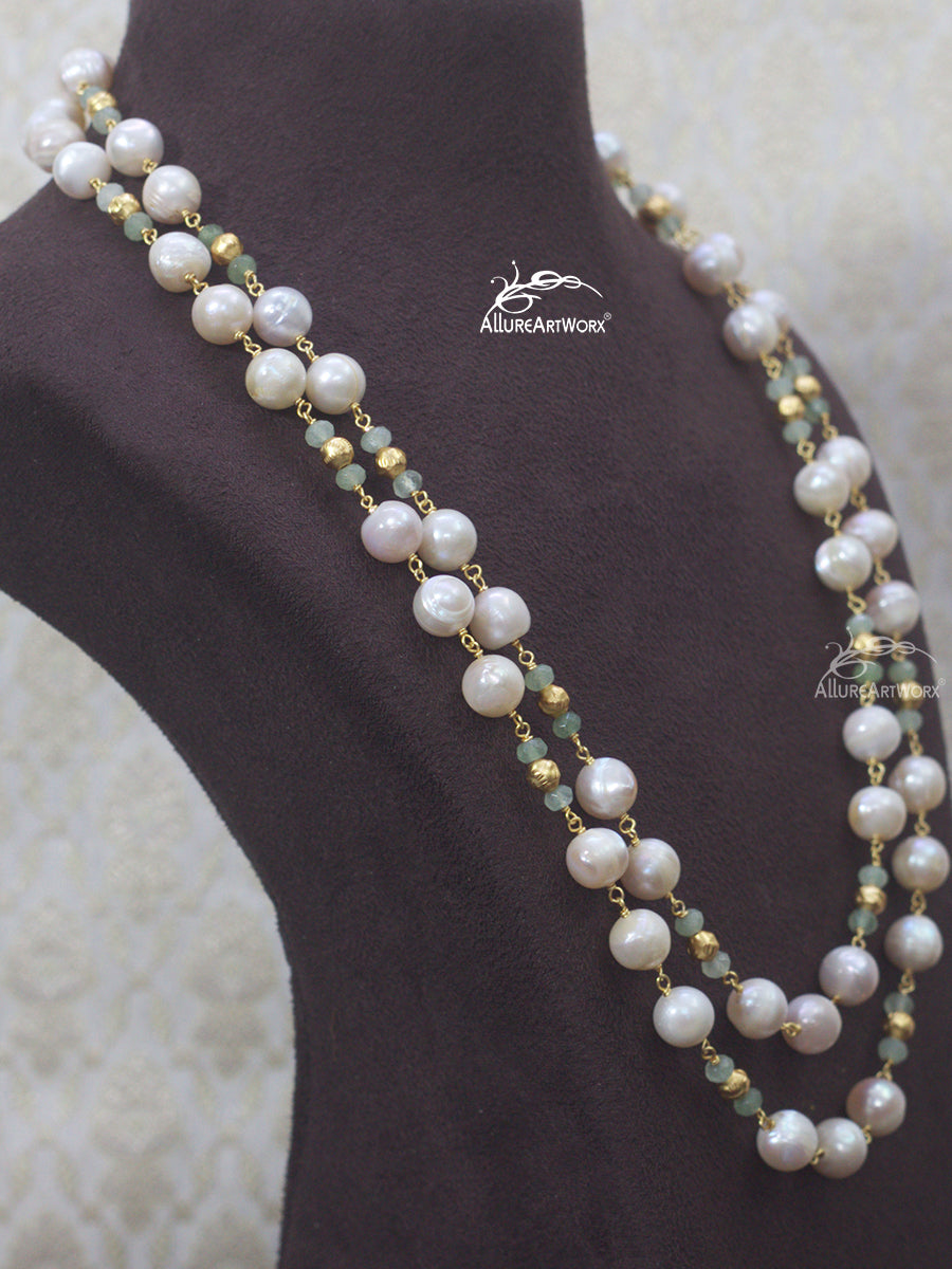 Pearl Neckpiece