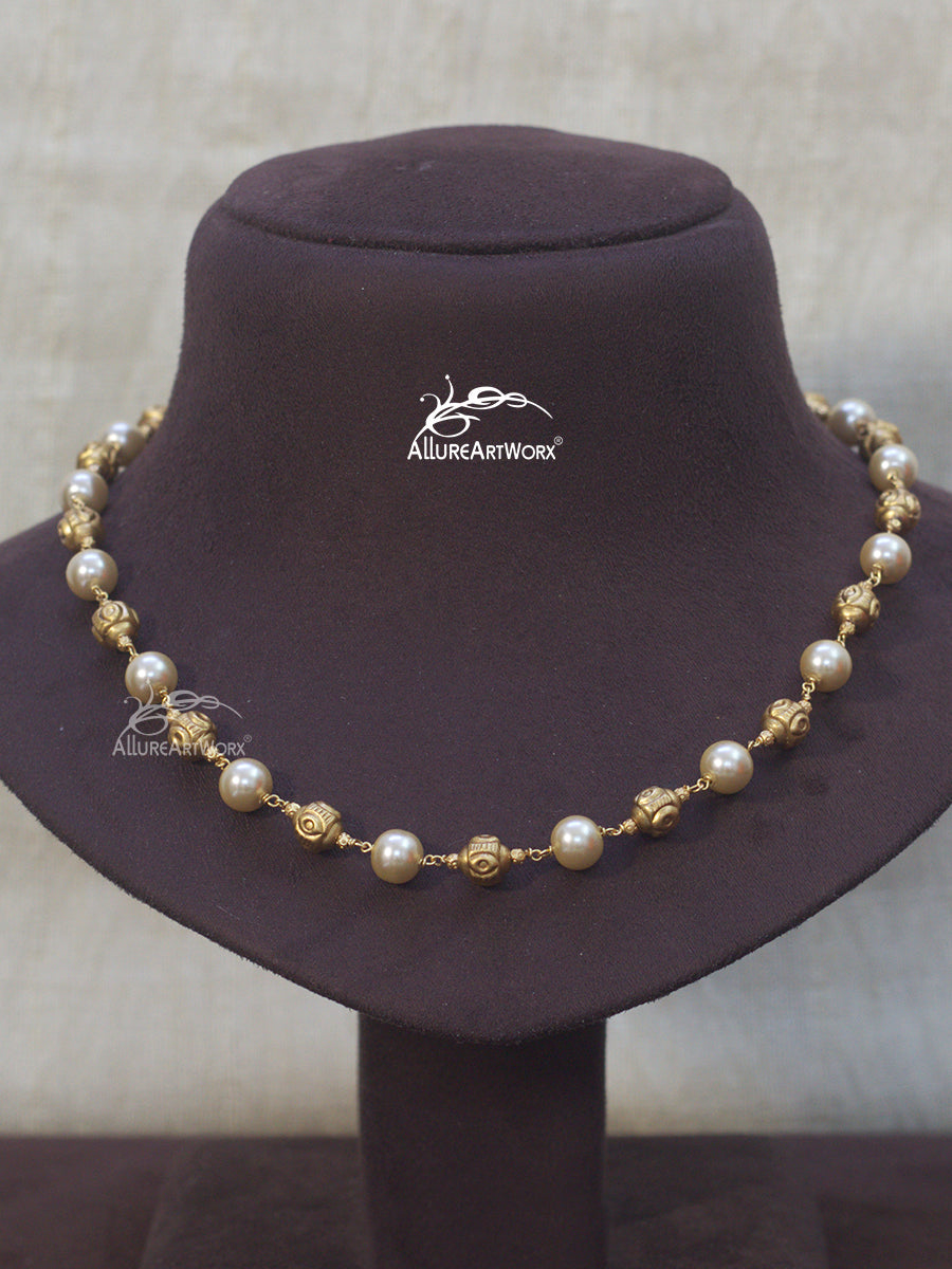 Pearl Gold Ball Neckpiece