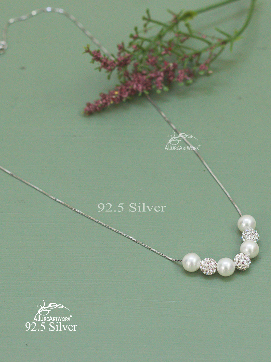 Gretha Silver Neckpiece