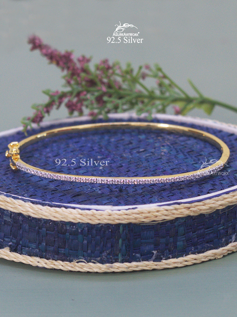 Snazzy SIlver Bracelet