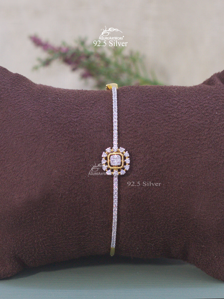 Aino Silver Bracelet