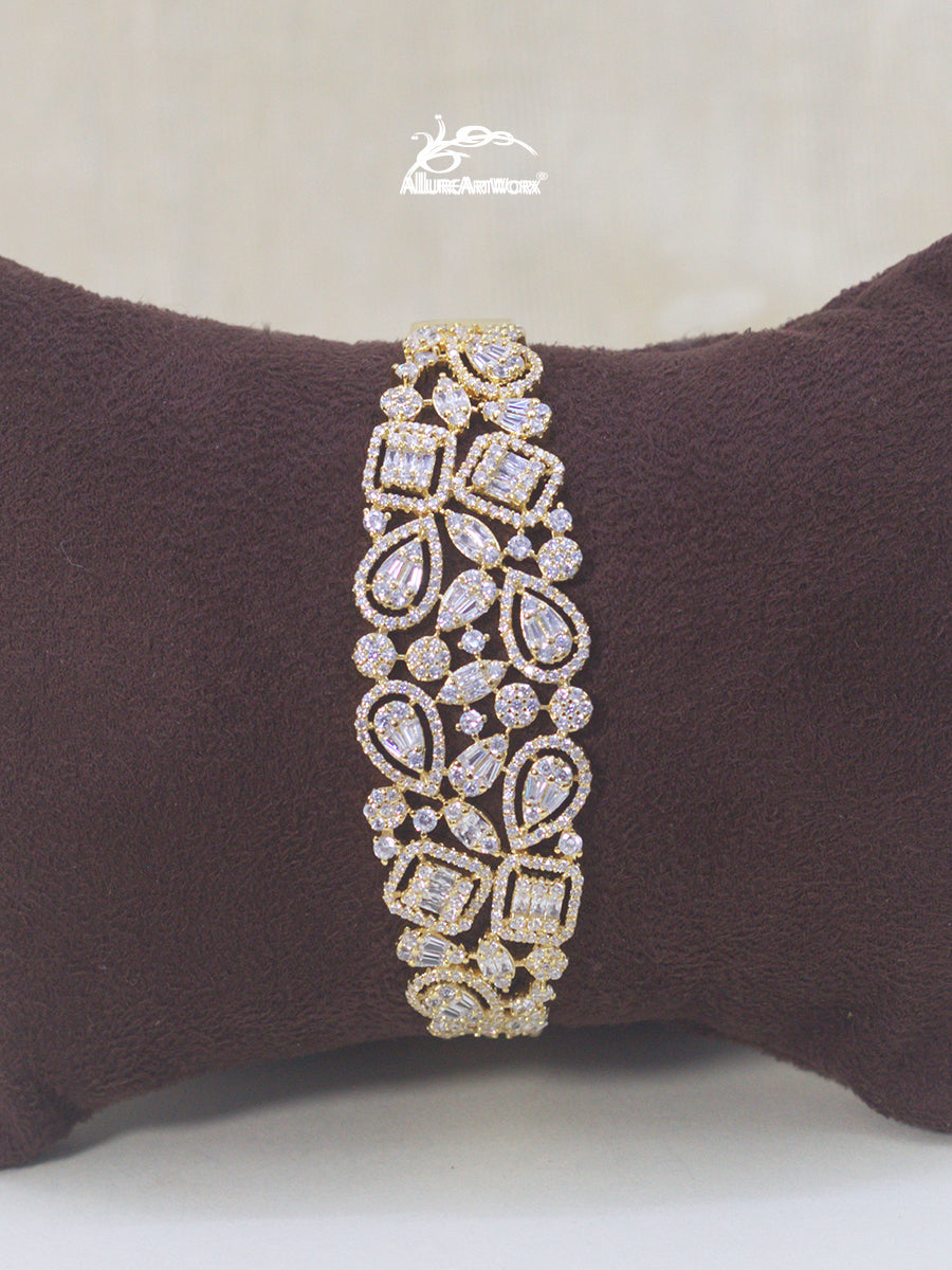 Dazzling Bracelet(Cuff)