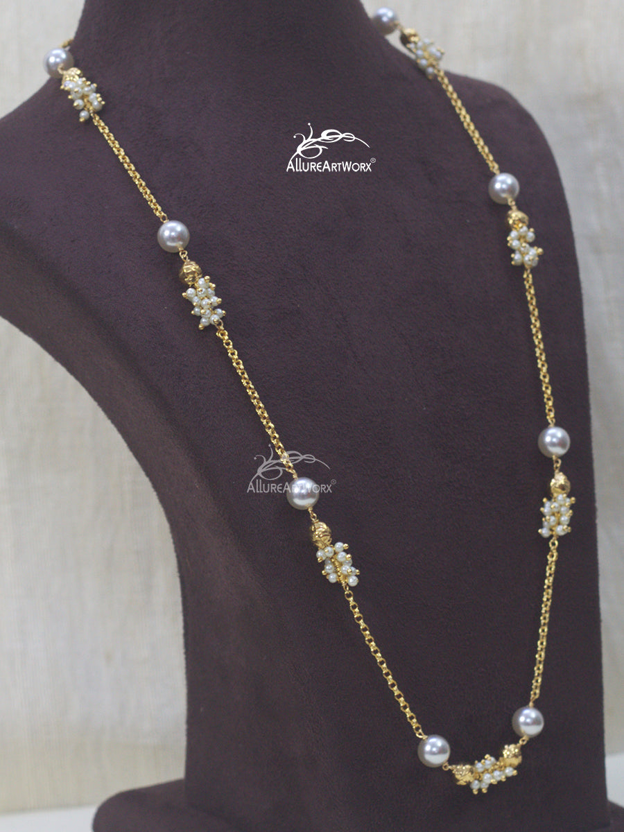Pearl Neckpiece