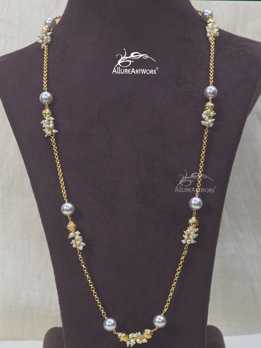 Pearl Neckpiece