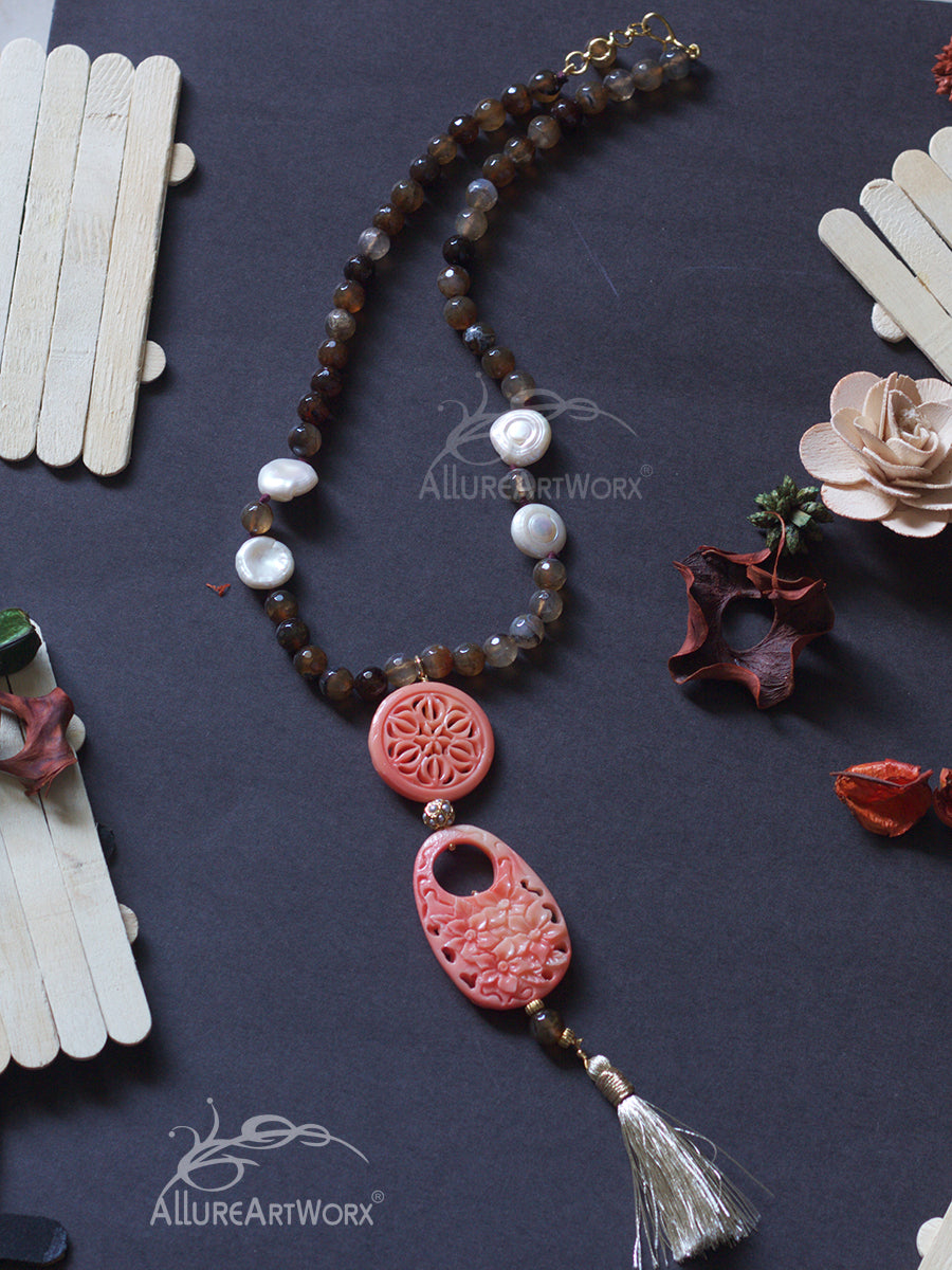 Trendy Neckpiece