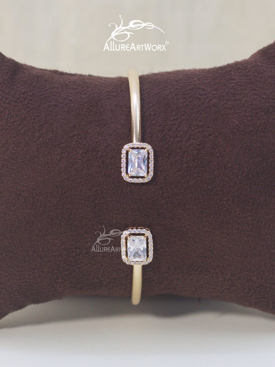 Dazzling Bracelet(2.6)