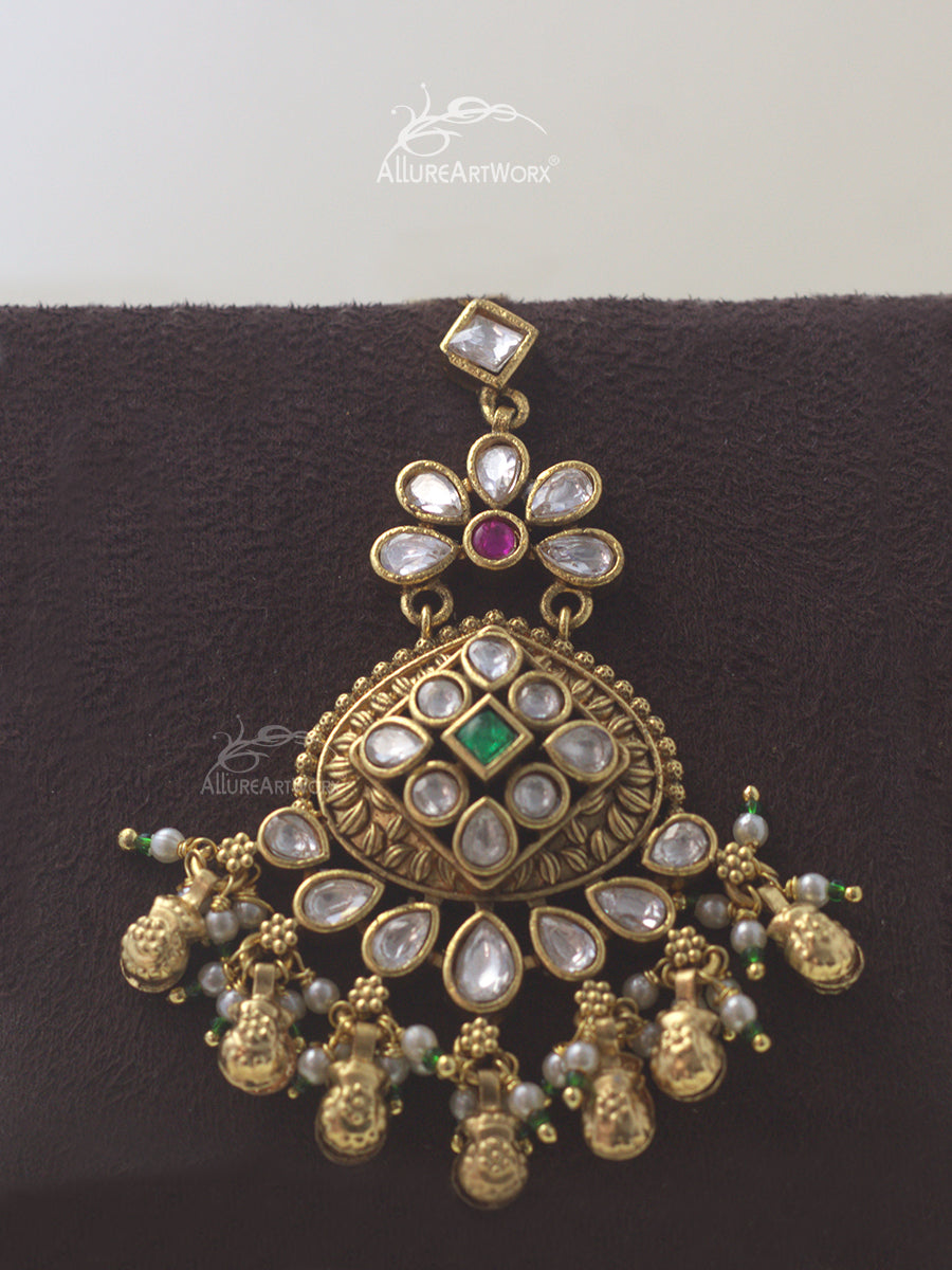 Traditional Maangtika