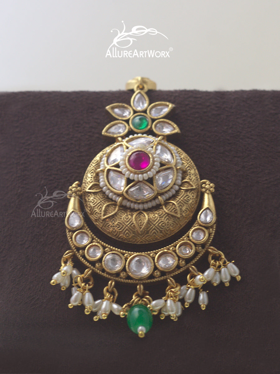 Traditional Maangtika