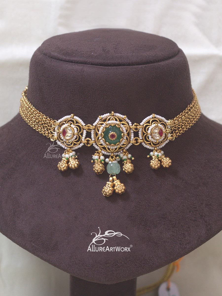 Traditional Choker