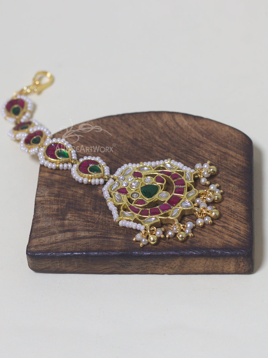 Traditional Maangtika