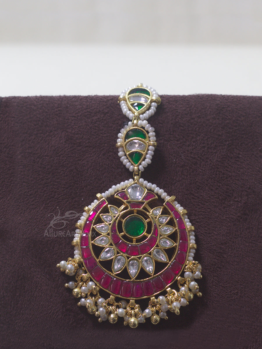 Traditional Maangtika