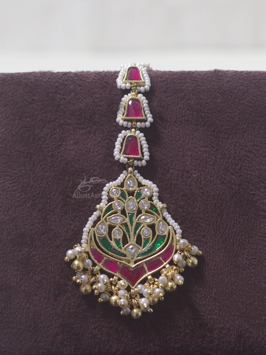 Traditional Maangtika