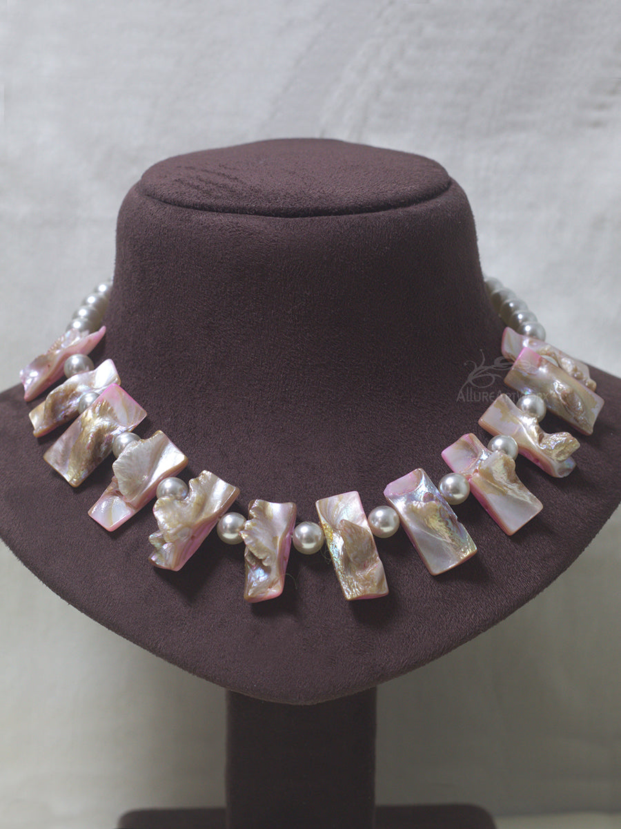 Mother of Pearl Neckpiece