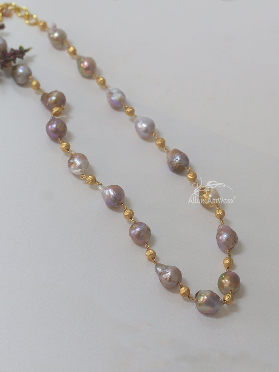 Pearl Baroques Neckpiece