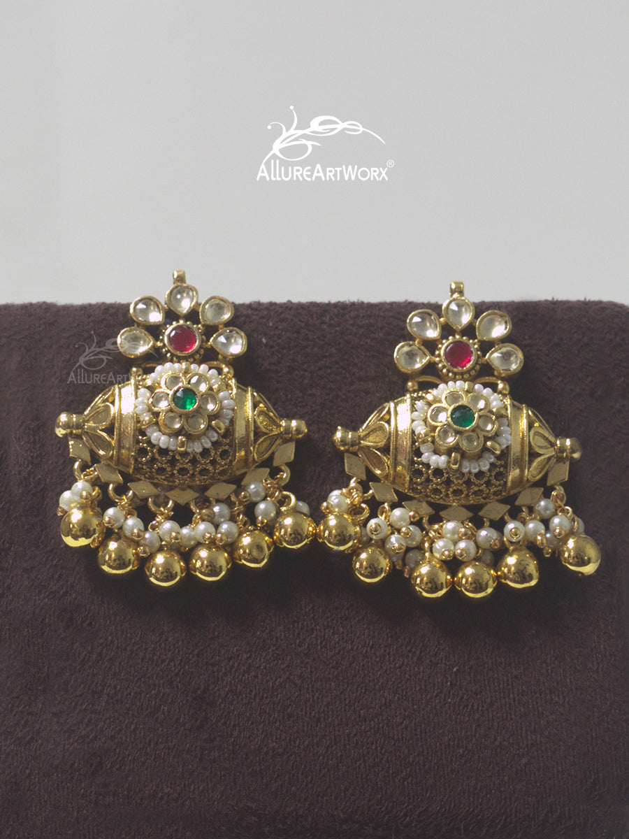 Traditional Set
