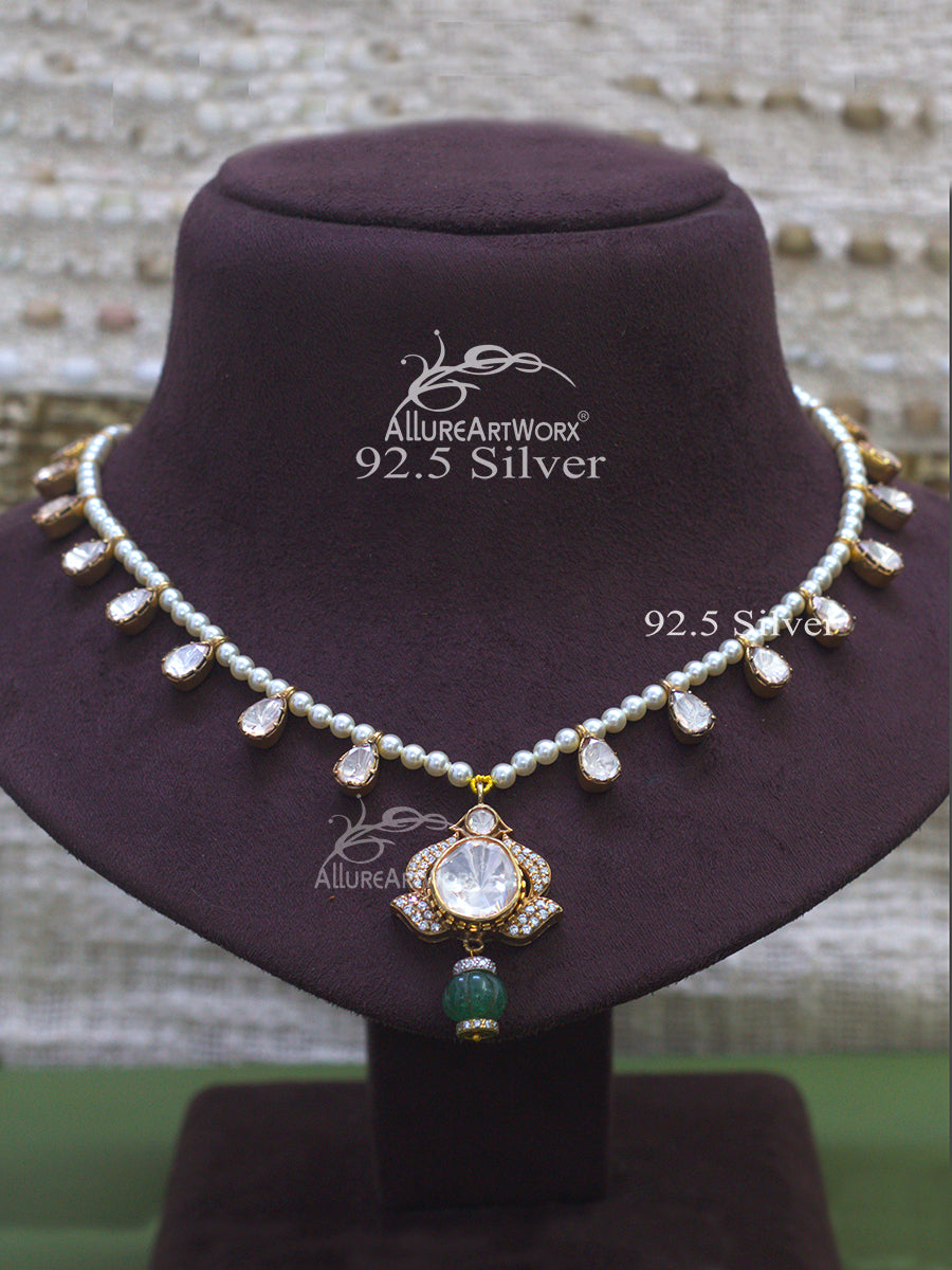 Fiona Silver Neckpiece