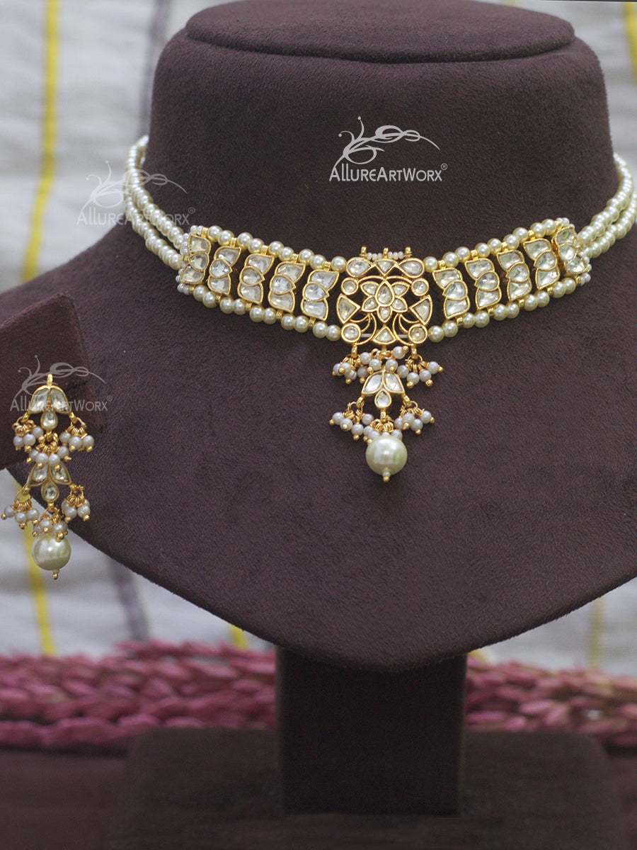 Kundan Choker