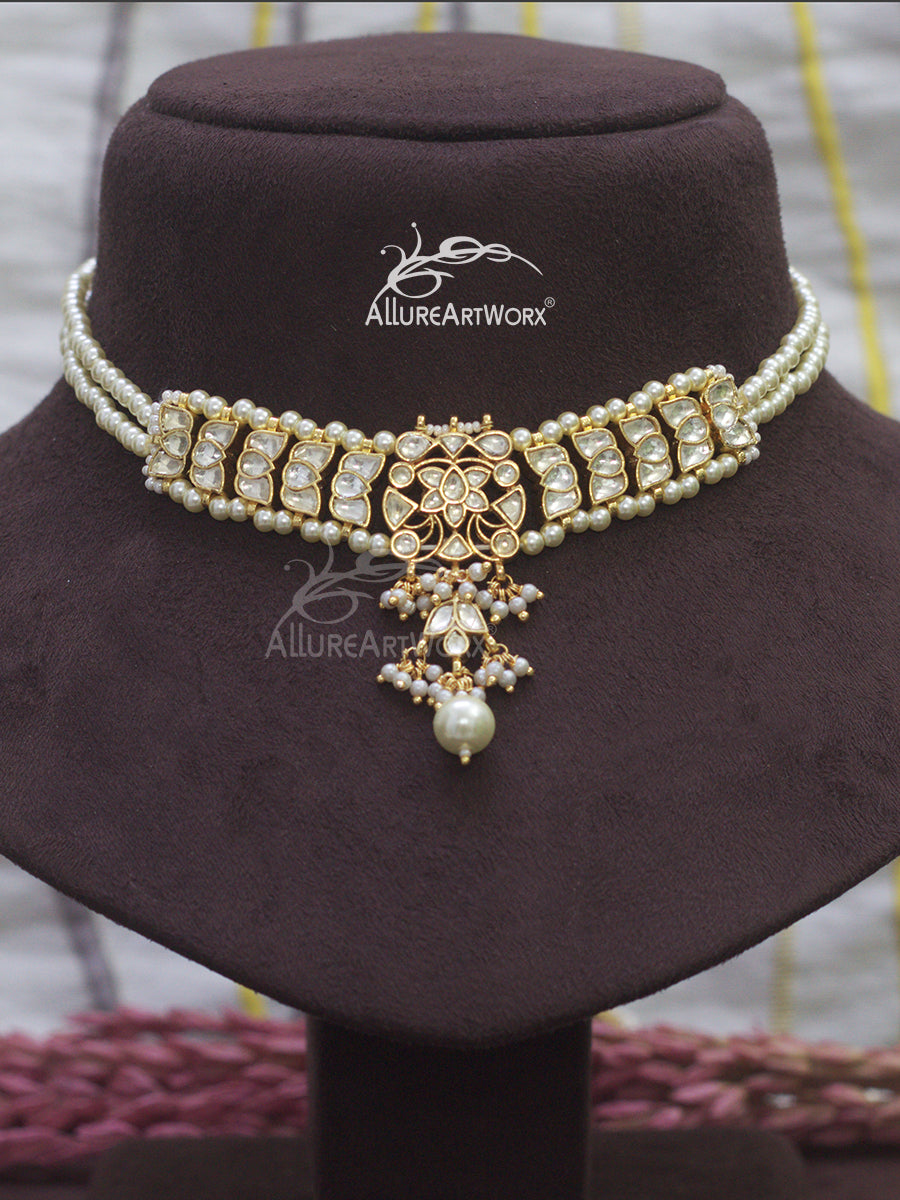 Kundan Choker