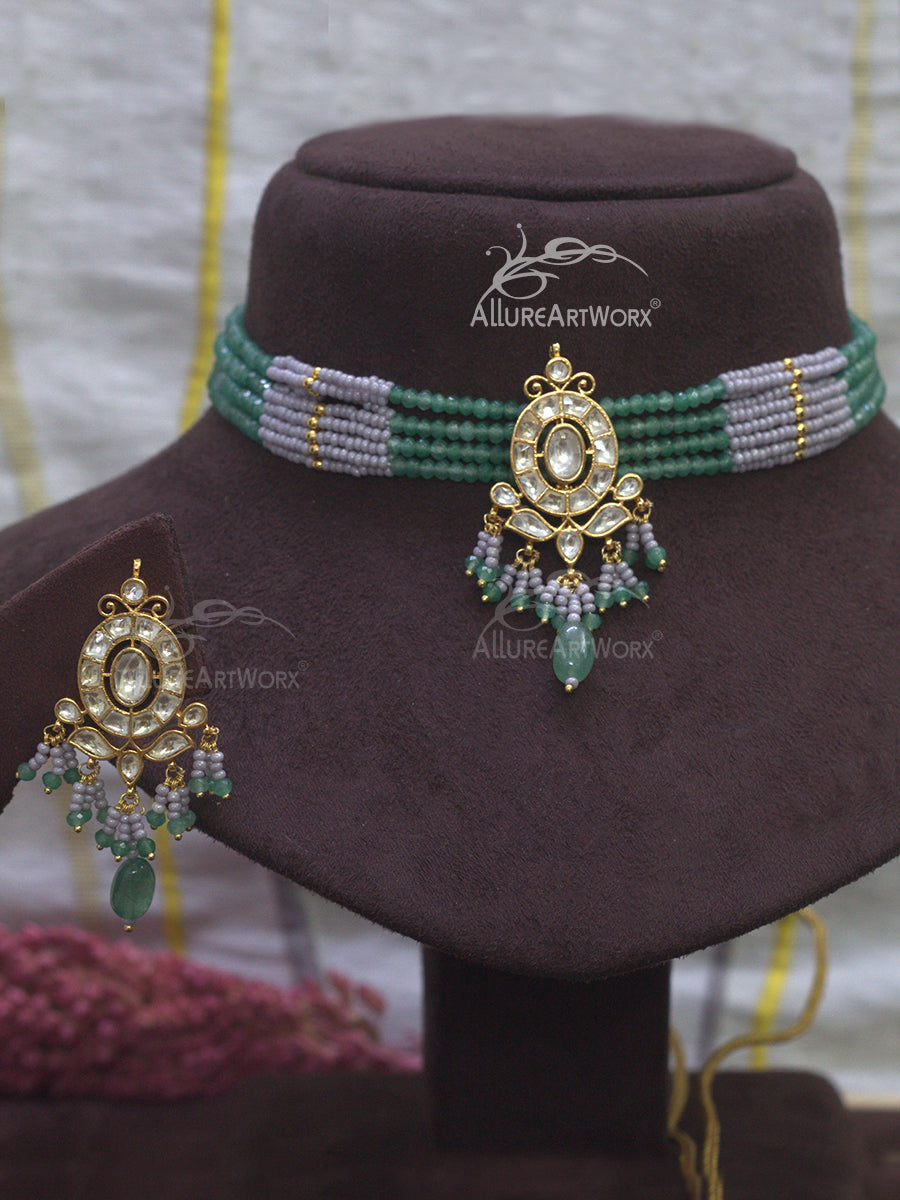 Traditional Choker