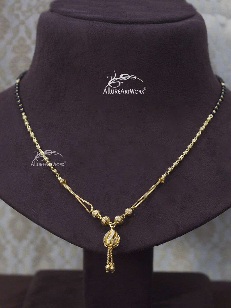 Trendy Mangalsutra(Gold Forming)