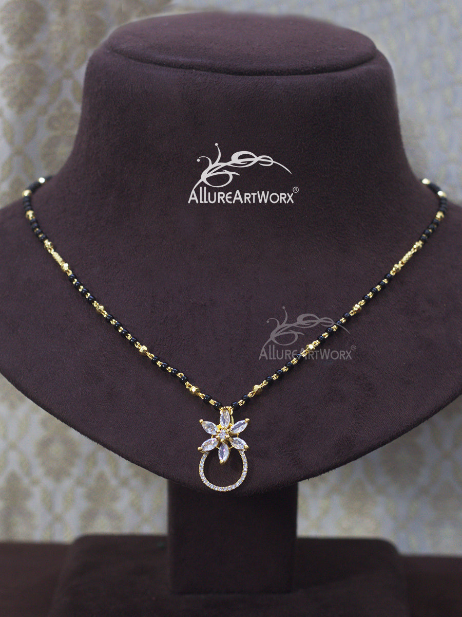 Trendy Mangalsutra(Gold Forming)