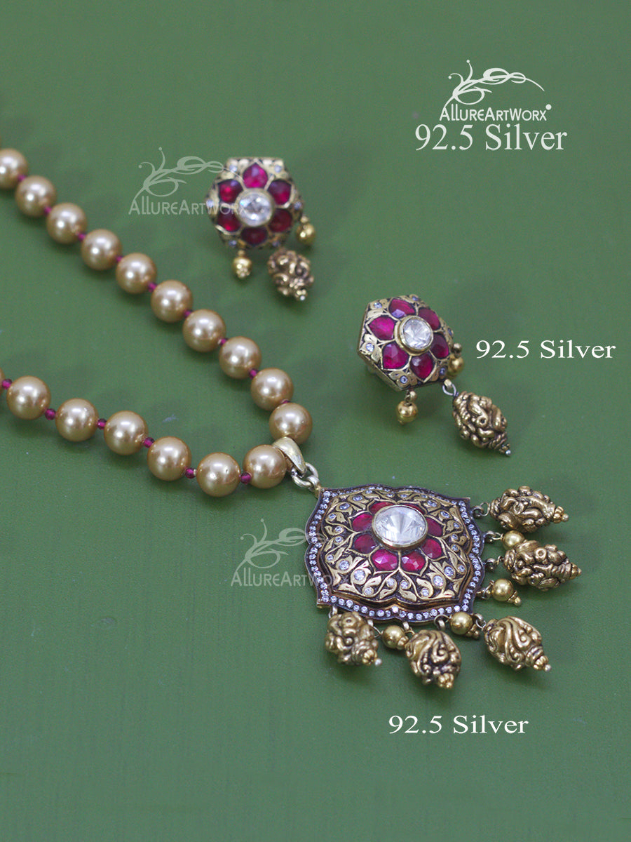 Abhirupa Silver Necklace