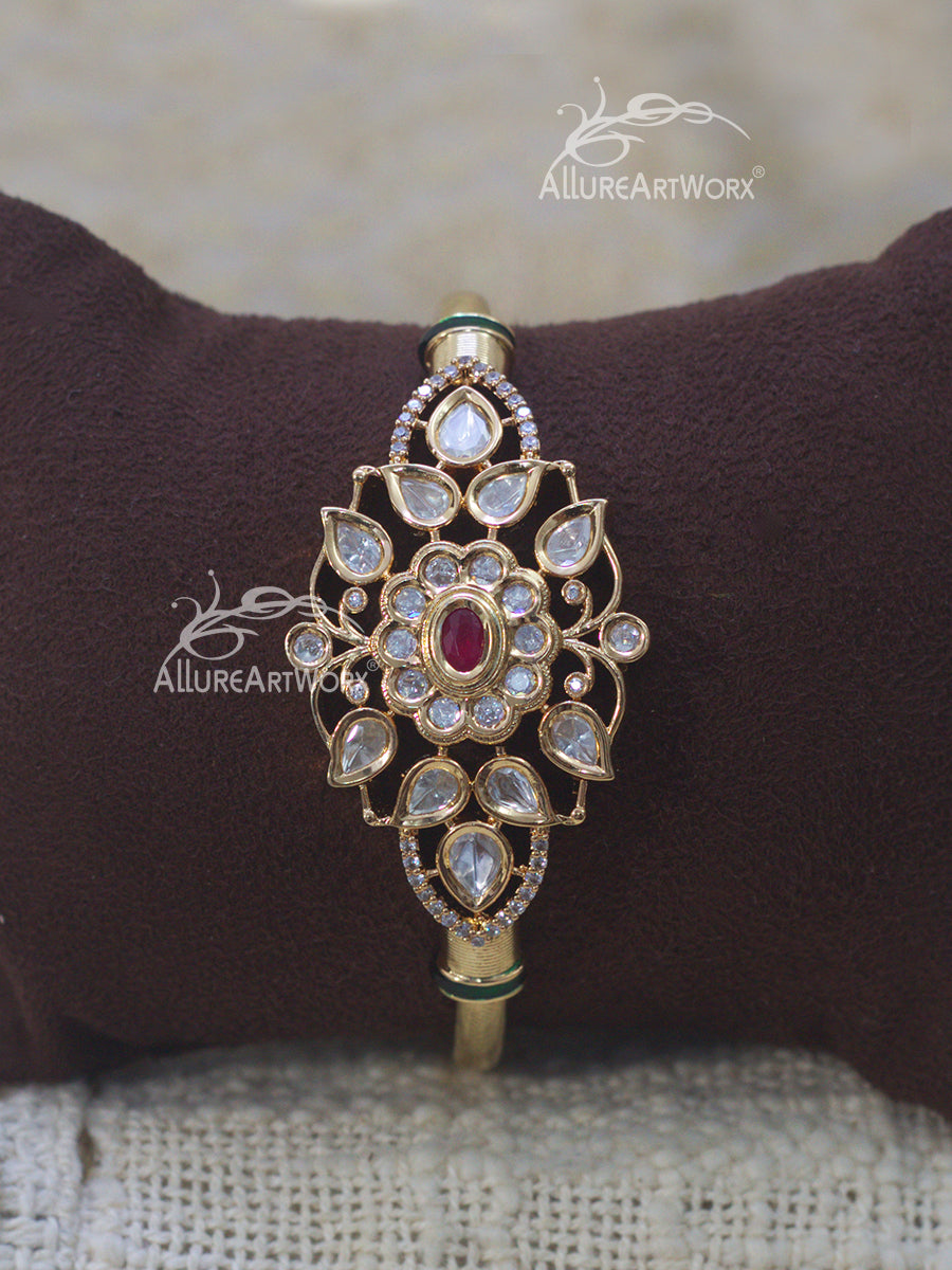 Kundan Bracelet(2.6)