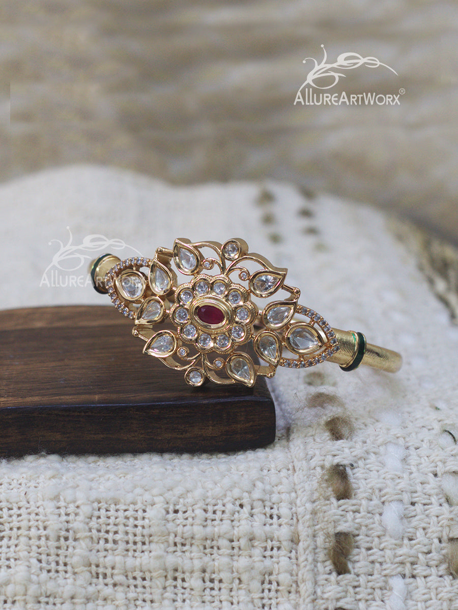 Kundan Bracelet(2.6)
