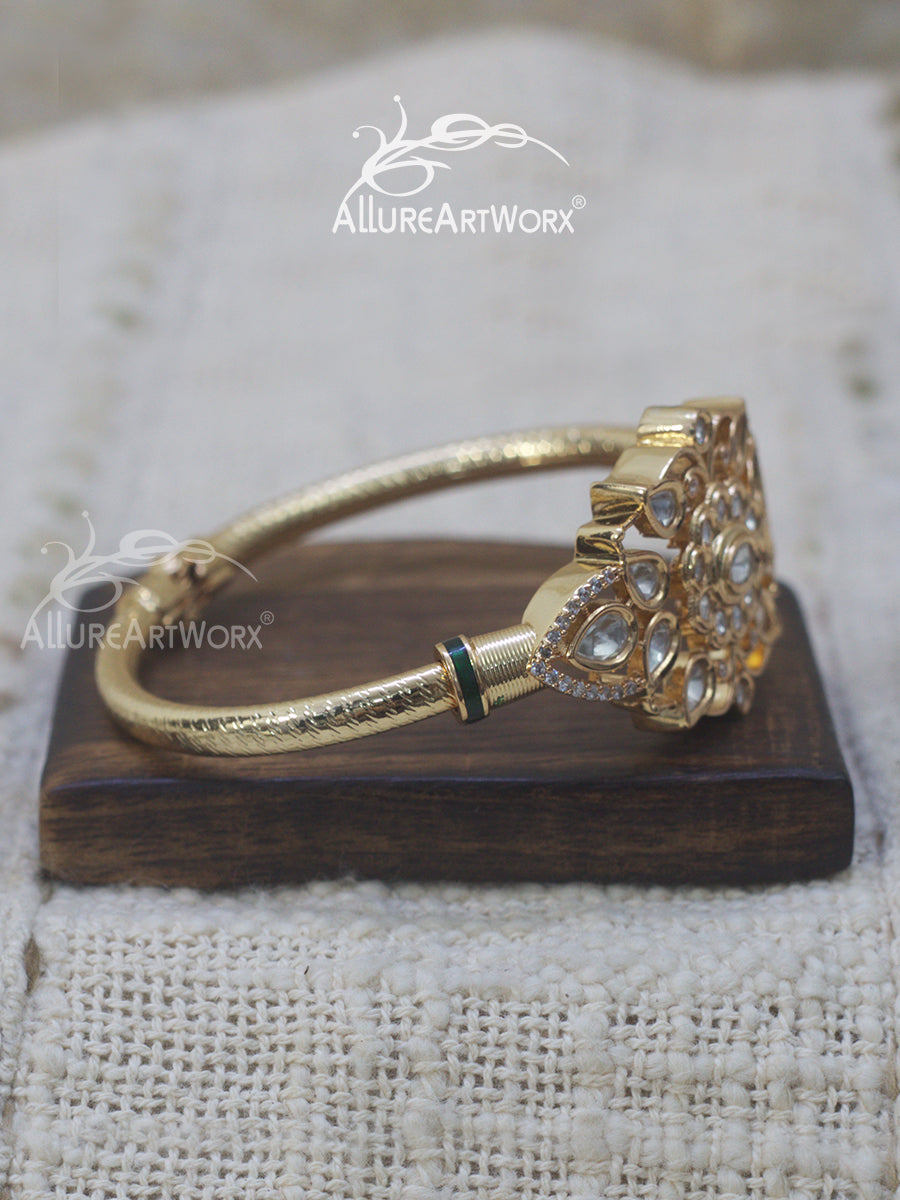 Kundan Bracelet(2.6)