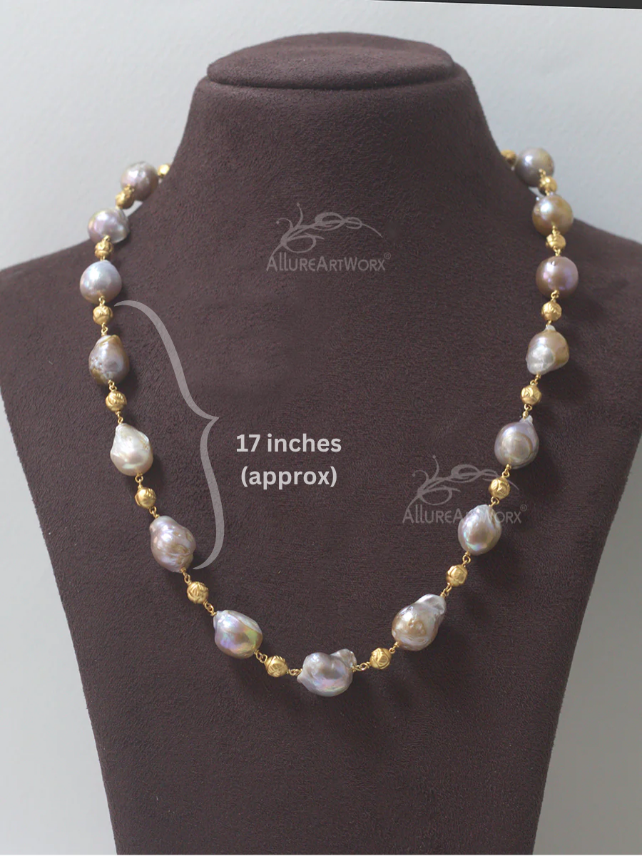 Pearl Baroques Neckpiece