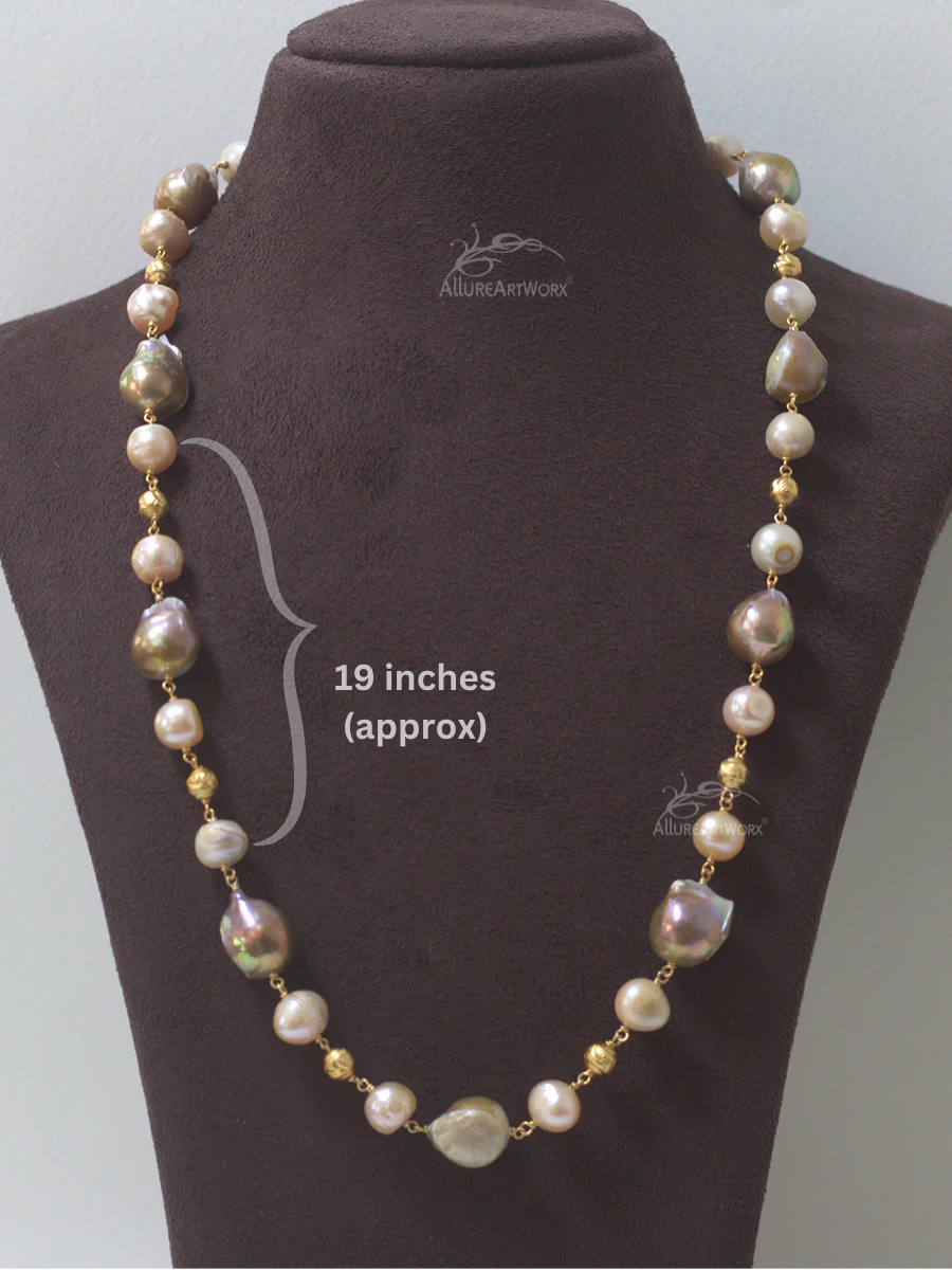Pearl Baroques Neckpiece