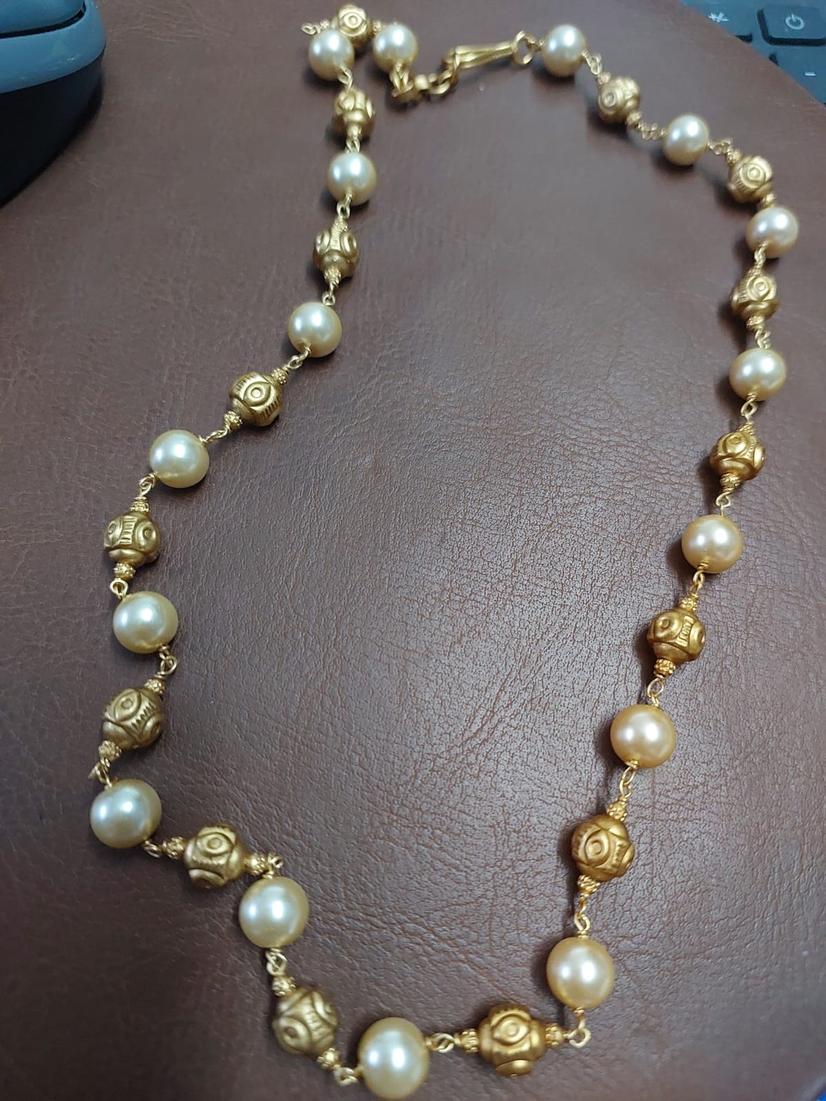 Pearl Gold Ball Neckpiece