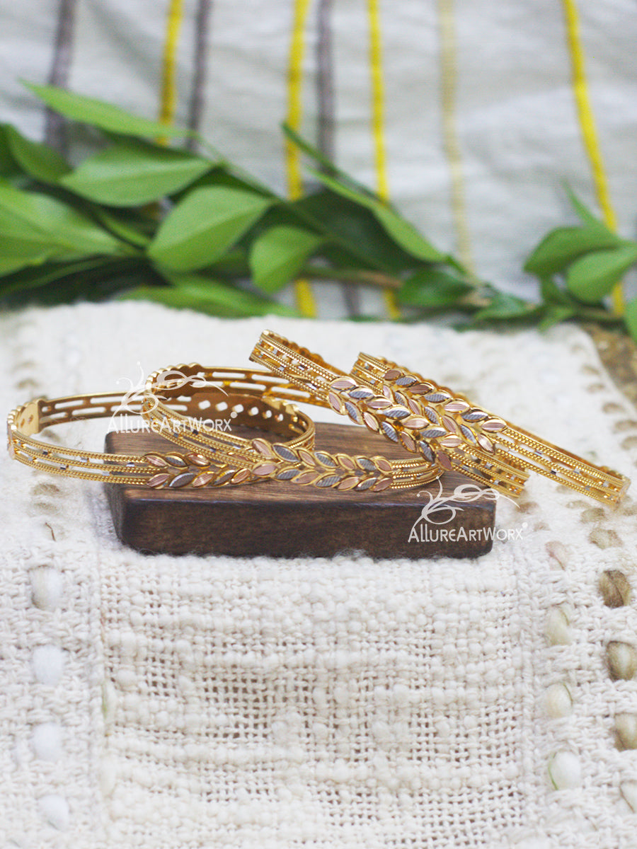 Trendy Bangles(Three-tone)