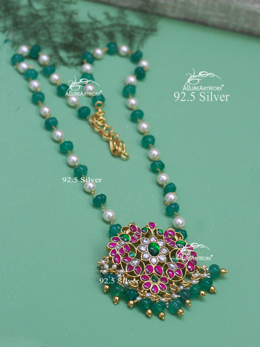 Kalapi Silver Neckpiece