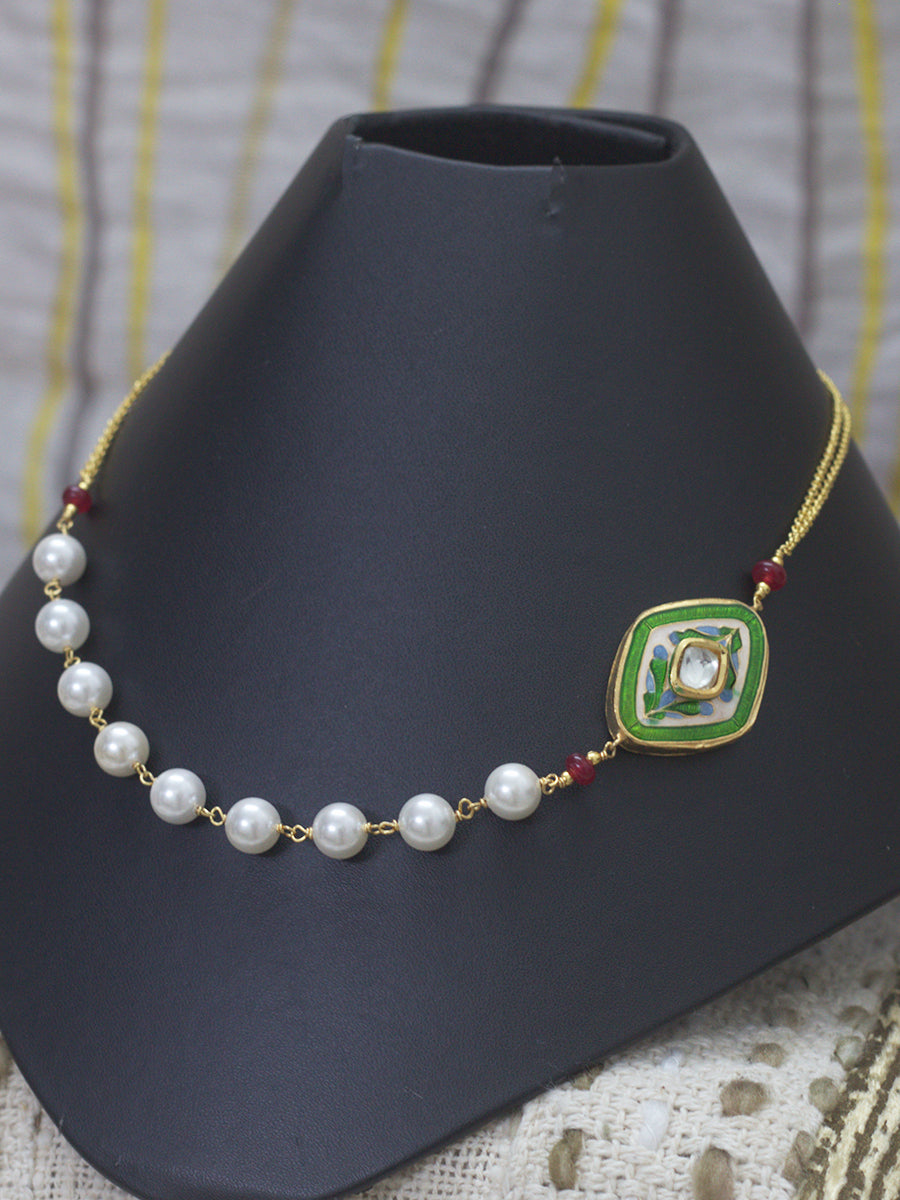 Pearl Neckpiece