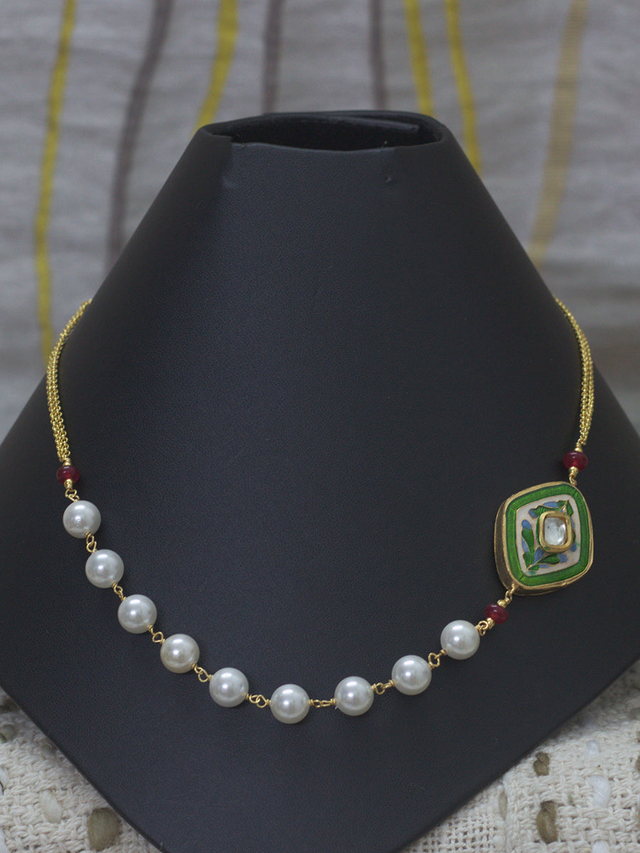 Pearl Neckpiece