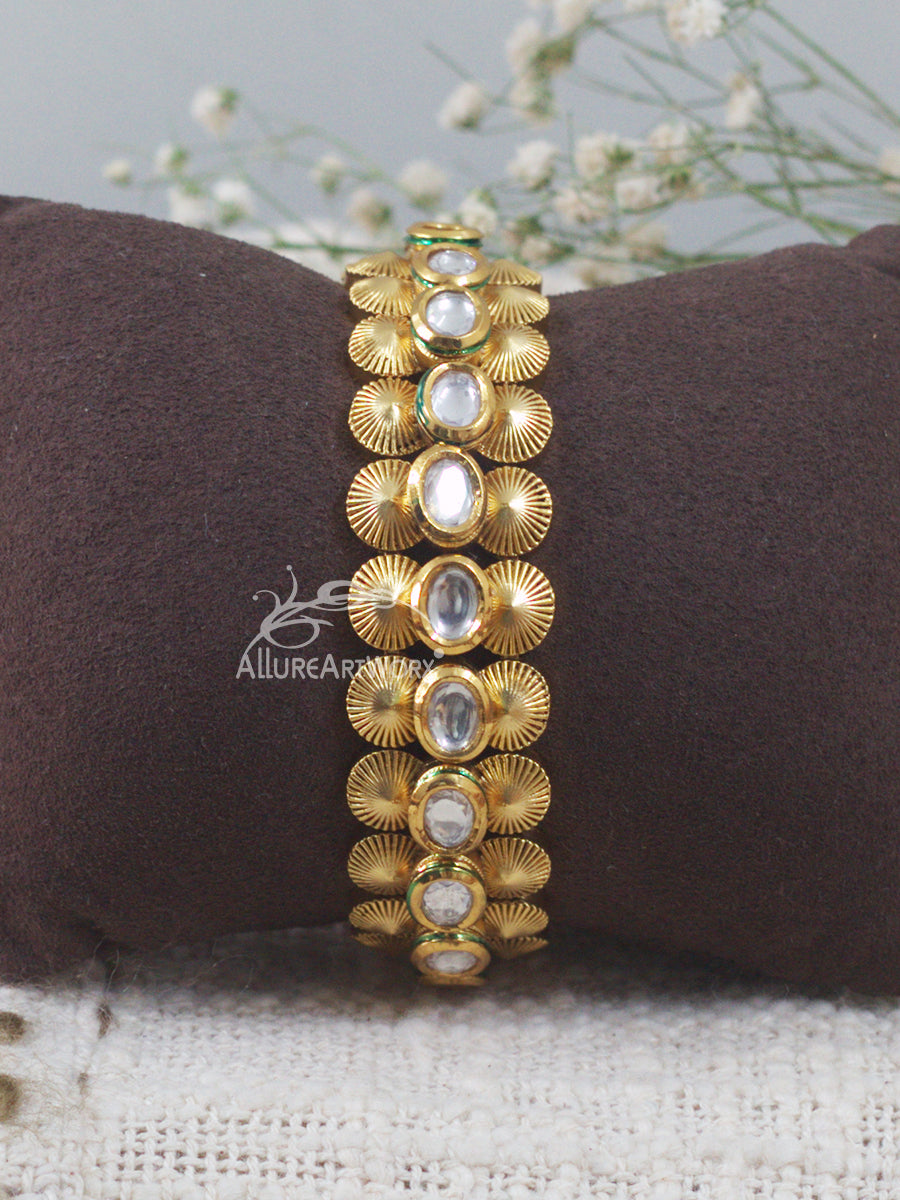 Kundan Bracelet(cuff)